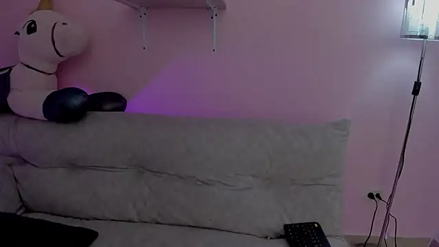 Oriana Guzman online show from 28, 4, 2026