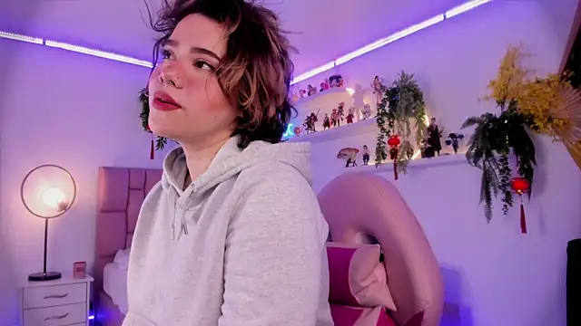 albaismynameX online show from 13, 2, 2025