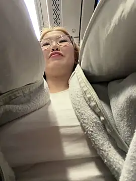 Aiko Yumi online show from 6, 2, 2026