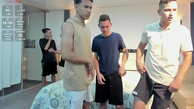 Snapshot of badguyss_bisex chatting on 27, 2, 2025 badguyss bisex online show from 27, 2, 2025