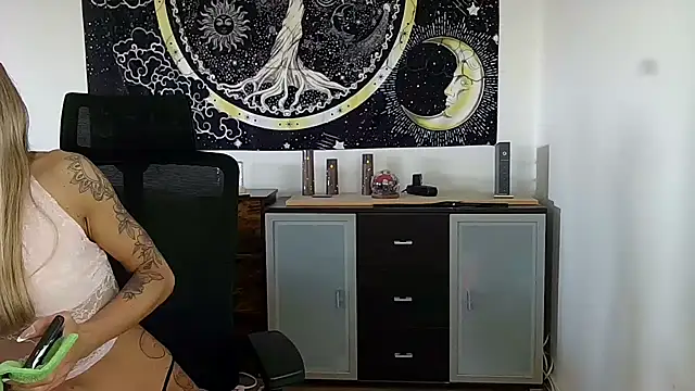 SexxyLiviaa online show from 23, 4, 2026