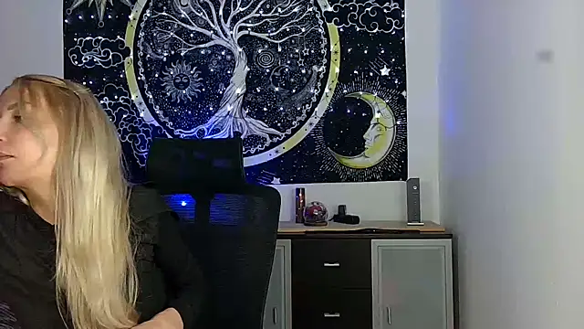 SexxyLiviaa online show from 24, 4, 2026