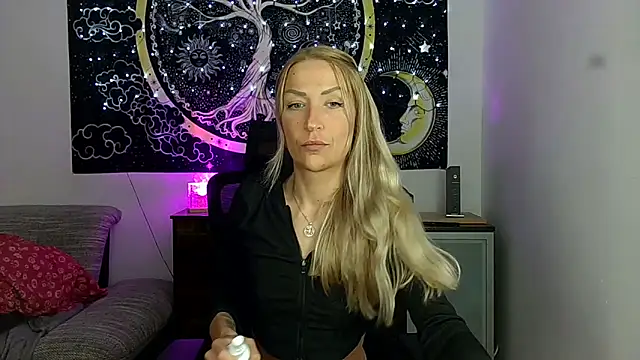 SexxyLiviaa online show from 26, 4, 2026