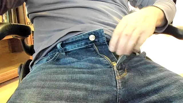 massive cum online show from 19, 12, 2024