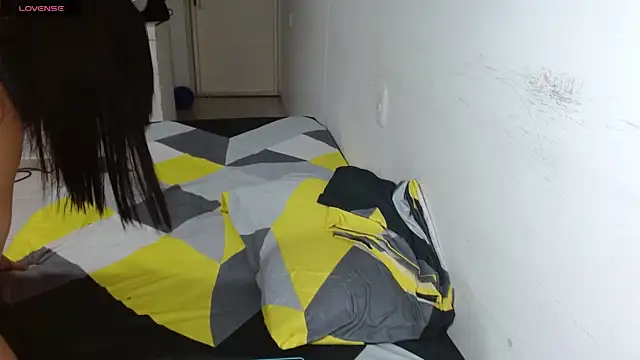 Mia Adell 11 online show from 9, 10, 2025