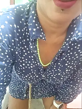 Snapshot of gatadeojosclaros chatting on 7, 2, 2025 gatadeojosclaros online show from 7, 2, 2025