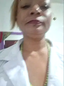 Snapshot of gatadeojosclaros chatting on 1, 3, 2025 gatadeojosclaros online show from 1, 3, 2025