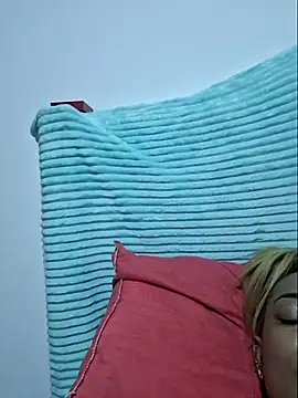 Snapshot of gatadeojosclaros chatting on 11, 3, 2025 gatadeojosclaros online show from 11, 3, 2025