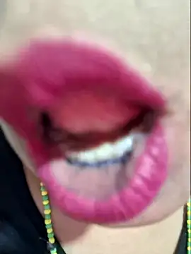 Snapshot of gatadeojosclaros chatting on 16, 3, 2025 gatadeojosclaros online show from 16, 3, 2025