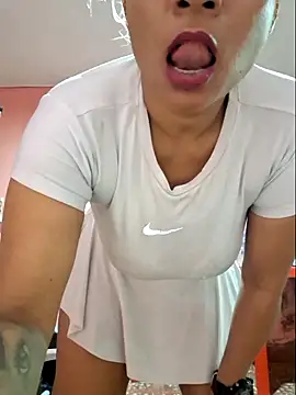 Snapshot of gatadeojosclaros chatting on 3, 11, 2025 gatadeojosclaros online show from 3, 11, 2025