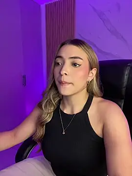 kyliejoness online show from 27, 7, 2026