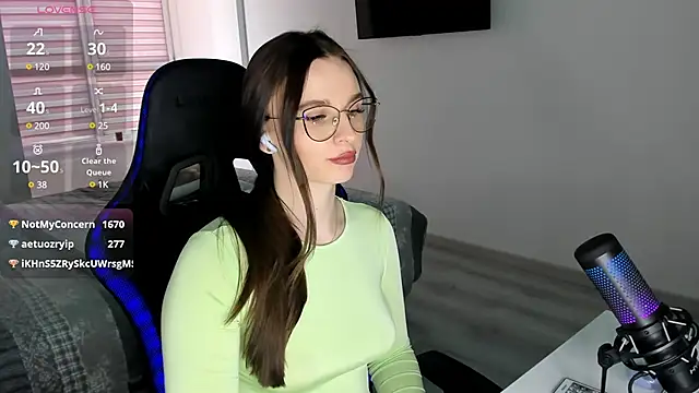 MCfly 11 online show from 9, 3, 2025