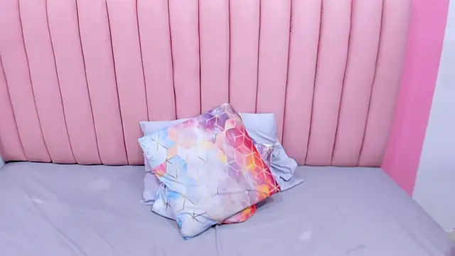 ISABELLA 020 online show from 8, 3, 2025