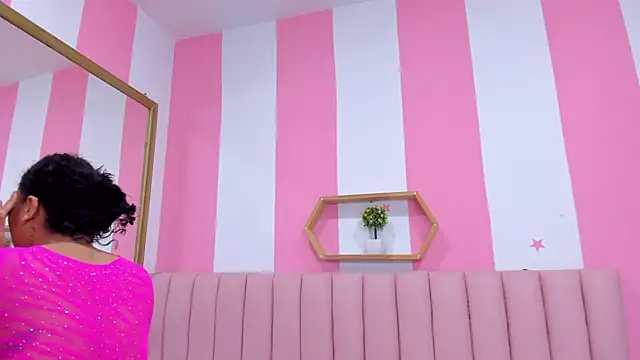 ISABELLA 020 online show from 8, 3, 2025