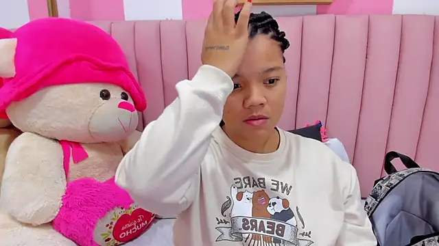 ISABELLA 020 online show from 10, 10, 2025