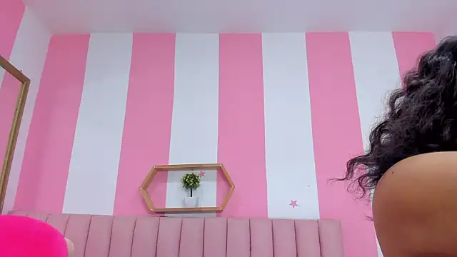 ISABELLA 020 online show from 4, 2, 2026