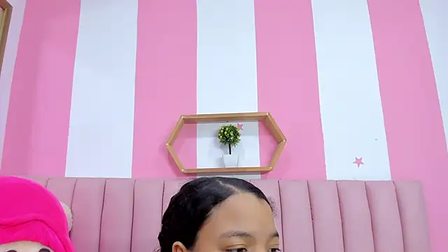 ISABELLA 020 online show from 11, 2, 2026