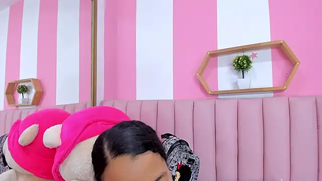 ISABELLA 020 online show from 24, 4, 2026