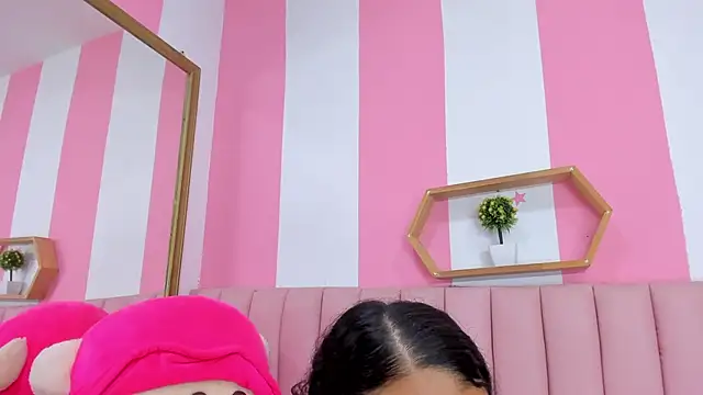 ISABELLA 020 online show from 25, 4, 2026