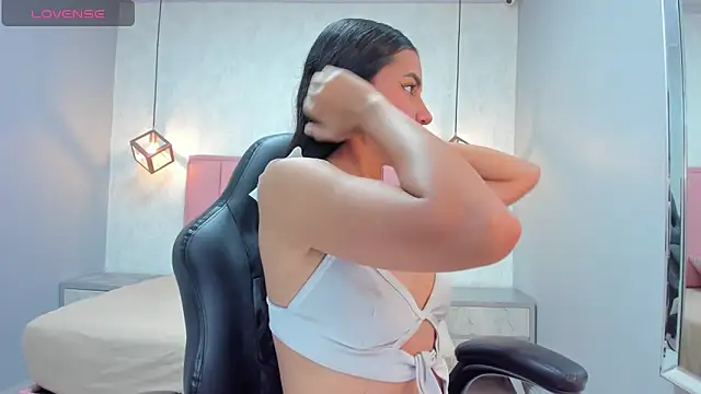 chelsyquinn online show from 24, 4, 2026