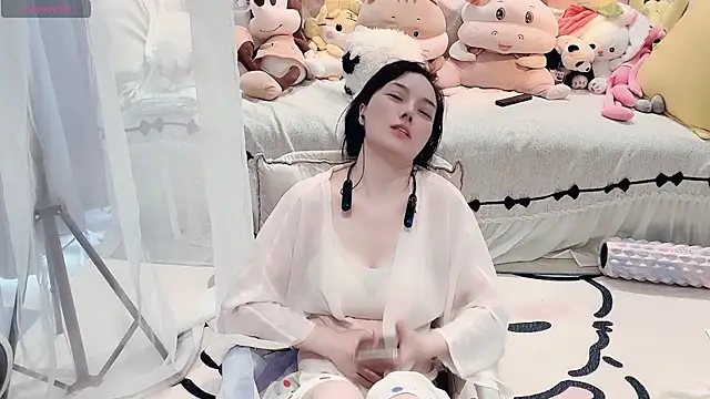 AKiKi711 online show from 11, 7, 2026