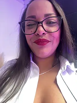 Danna Ramiirez online show from 18, 4, 2026