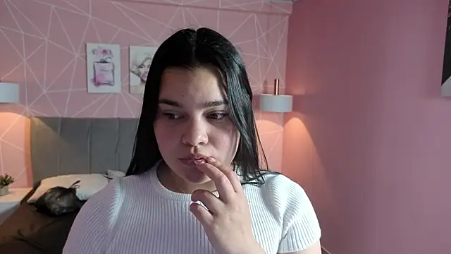zara  sweet online show from 3, 8, 2026