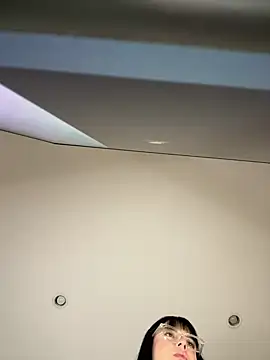 Snapshot of Kylie2211 chatting on 21, 2, 2025 Kylie2211 online show from 21, 2, 2025