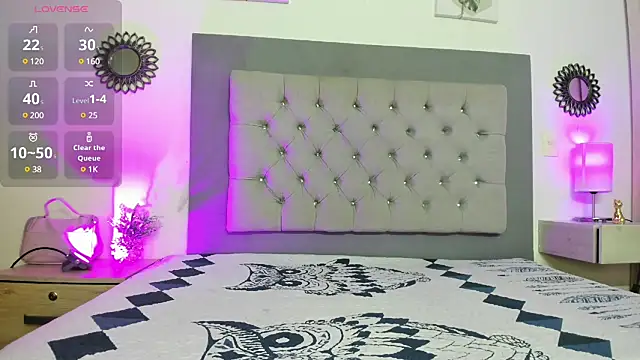 Snapshot of Kylie2211 chatting on 8, 3, 2025 Kylie2211 online show from 8, 3, 2025