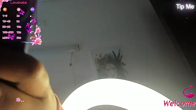 Snapshot of Kylie2211 chatting on 2, 10, 2025 Kylie2211 online show from 2, 10, 2025