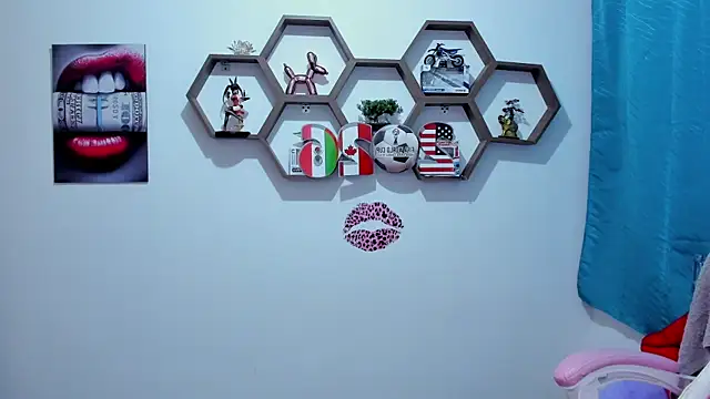 SharonSander online show from 14, 7, 2026