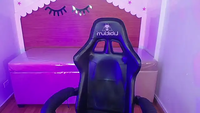 Snapshot of carlie_mayer_v chatting on 30, 9, 2025 carlie mayer v online show from 30, 9, 2025