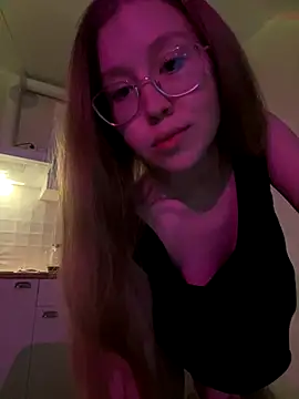 Eva Weyne online show from 7, 12, 2024