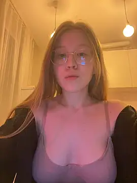 Eva Weyne online show from 28, 12, 2024