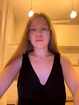 Eva Weyne online show from 1, 10, 2025