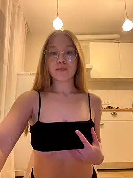 Eva Weyne online show from 16, 11, 2025