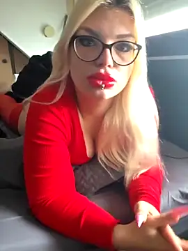 MariellaSun  online show from 31, 5, 2026