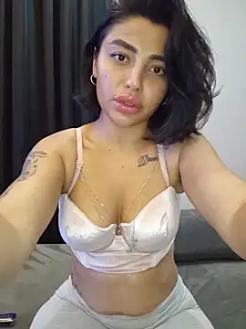 Snapshot of Esmertarcinim chatting on 26, 11, 2025 Esmertarcinim online show from 26, 11, 2025