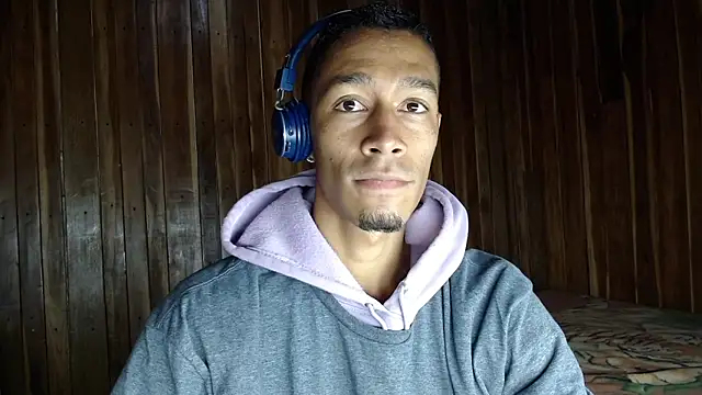 Snapshot of DEMARCOUS_NM chatting on 14, 11, 2025 DEMARCOUS NM online show from 14, 11, 2025