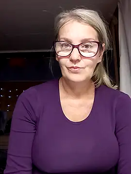 irinamaux online show from 5, 10, 2025