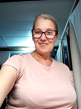 irinamaux online show from 8, 10, 2025