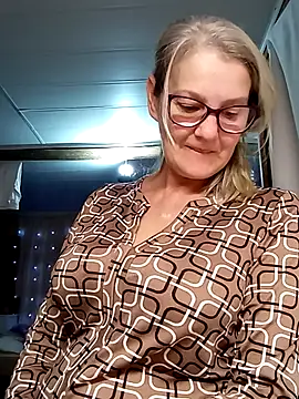 irinamaux online show from 9, 10, 2025