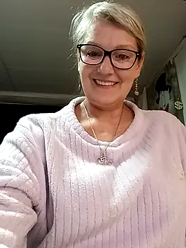 irinamaux online show from 19, 4, 2026