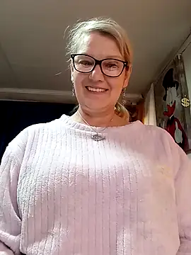 irinamaux online show from 25, 4, 2026