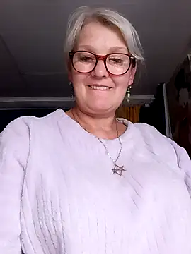 irinamaux online show from 24, 7, 2026