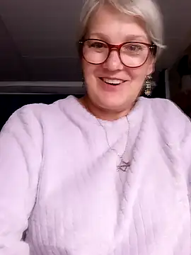 irinamaux online show from 25, 7, 2026