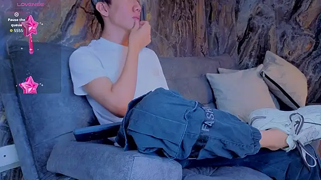 Levii Ackermann online show from 1, 10, 2025