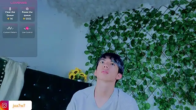 Levii Ackermann online show from 2, 12, 2025