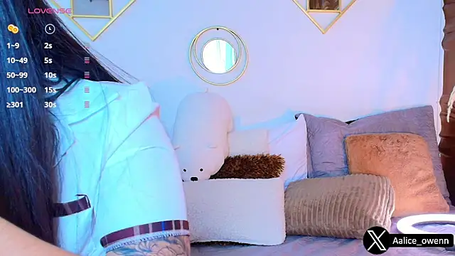 Aliceowenn online show from 13, 9, 2025