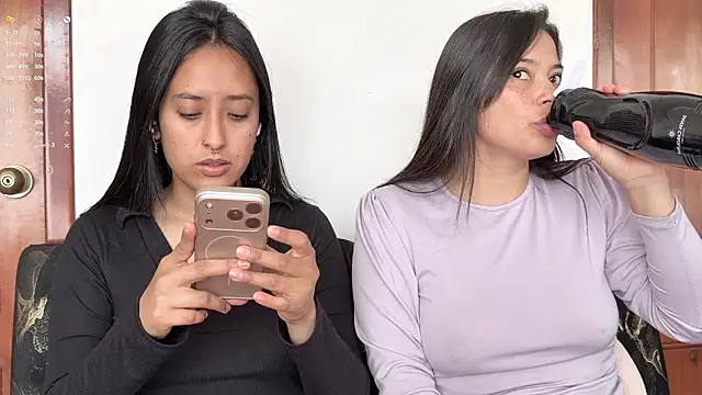 2SummerLove1 online show from 12, 2, 2026